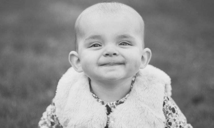 Photographe bébés et enfant - Chablis et dans l'Yonne - Marion Laveau